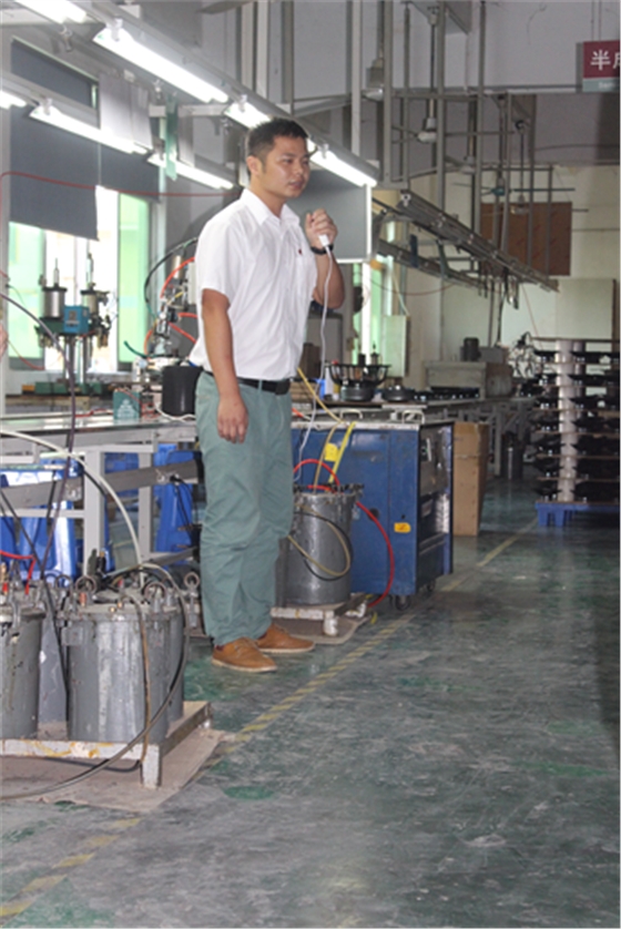 汽車?yán)葟S家 汽車?yán)葟S家