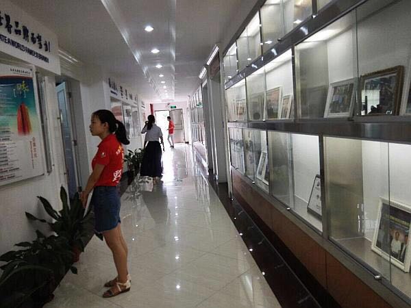 毅廷喇叭廠在恩典挑戰(zhàn)團結(jié)的力量?。?/></p><p style=